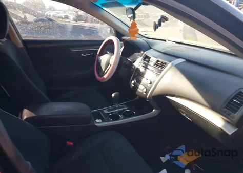 2014 Nissan Altima 2.5/2.5 S/2.5 Sl/2.5 Sv z USA, uszkodzony, nr VIN 1N4AL3AP2EN340419